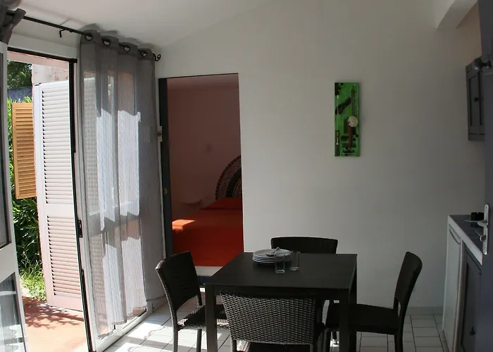 Marina Village אתר נופש *