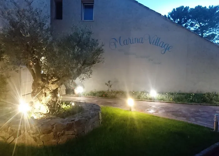 Marina Village אתר נופש