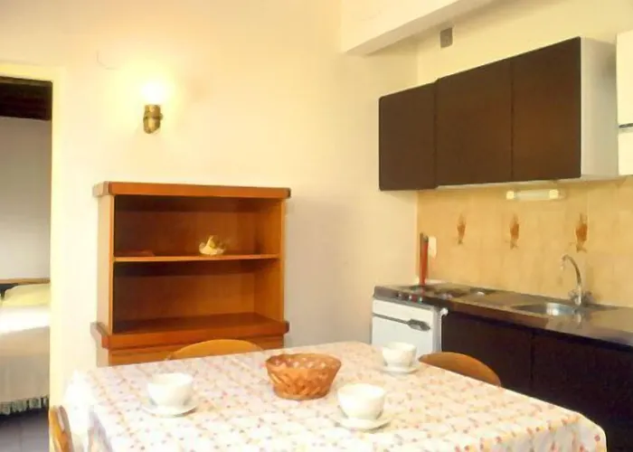 אתר נופש Marina Village פורטו-וישיו