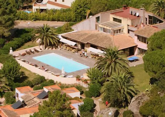 אתר נופש Marina Village *