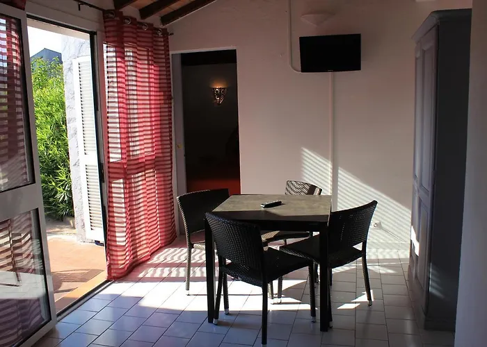 אתר נופש Marina Village *